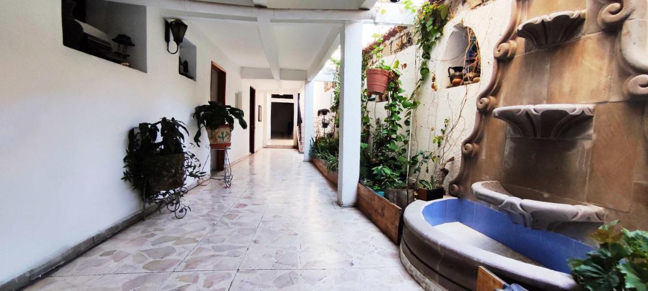 Hotel Posada Laura ซาน ฮวน เดล ริโอ ภายนอก รูปภาพ