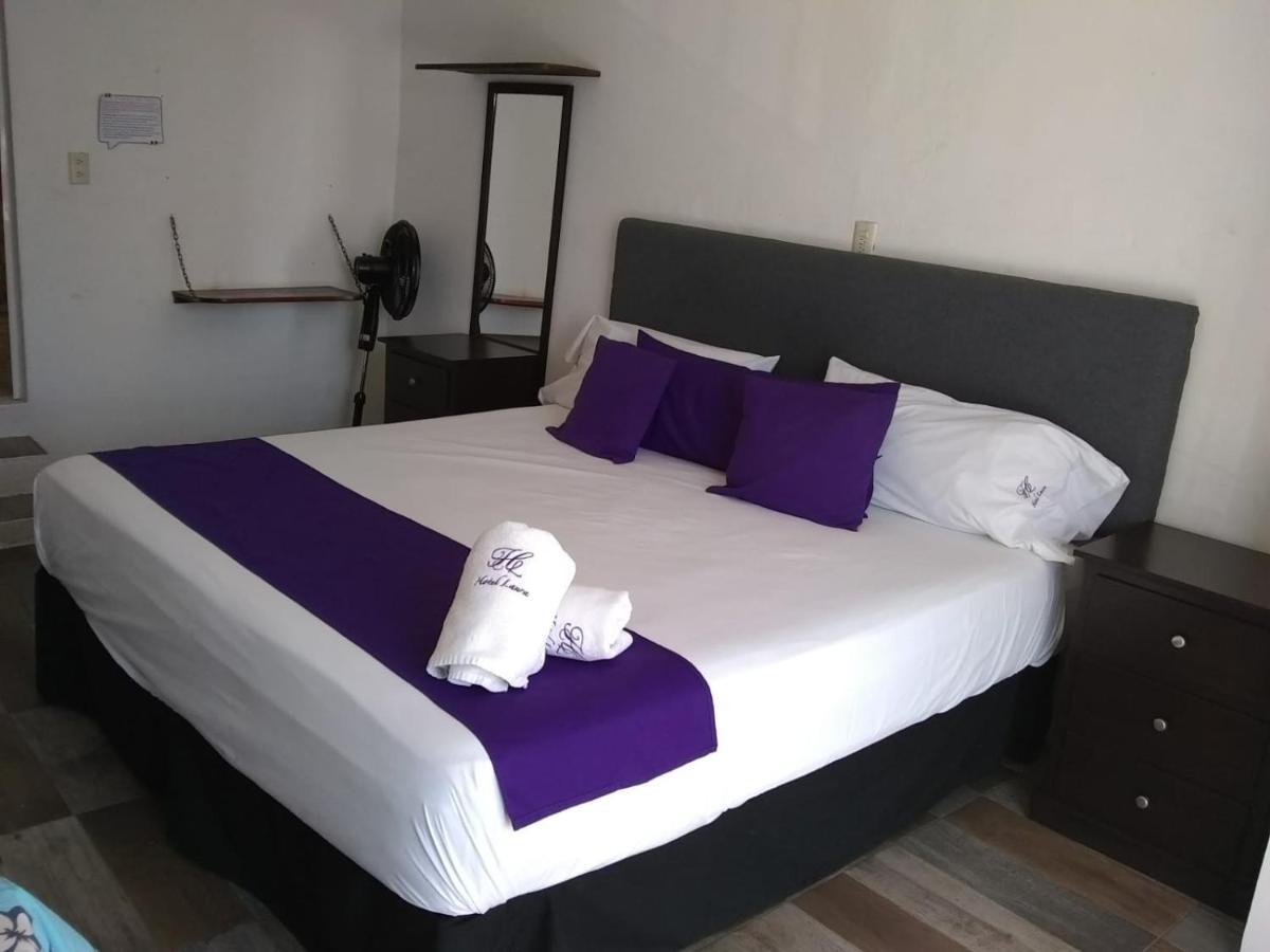 Hotel Posada Laura ซาน ฮวน เดล ริโอ ภายนอก รูปภาพ